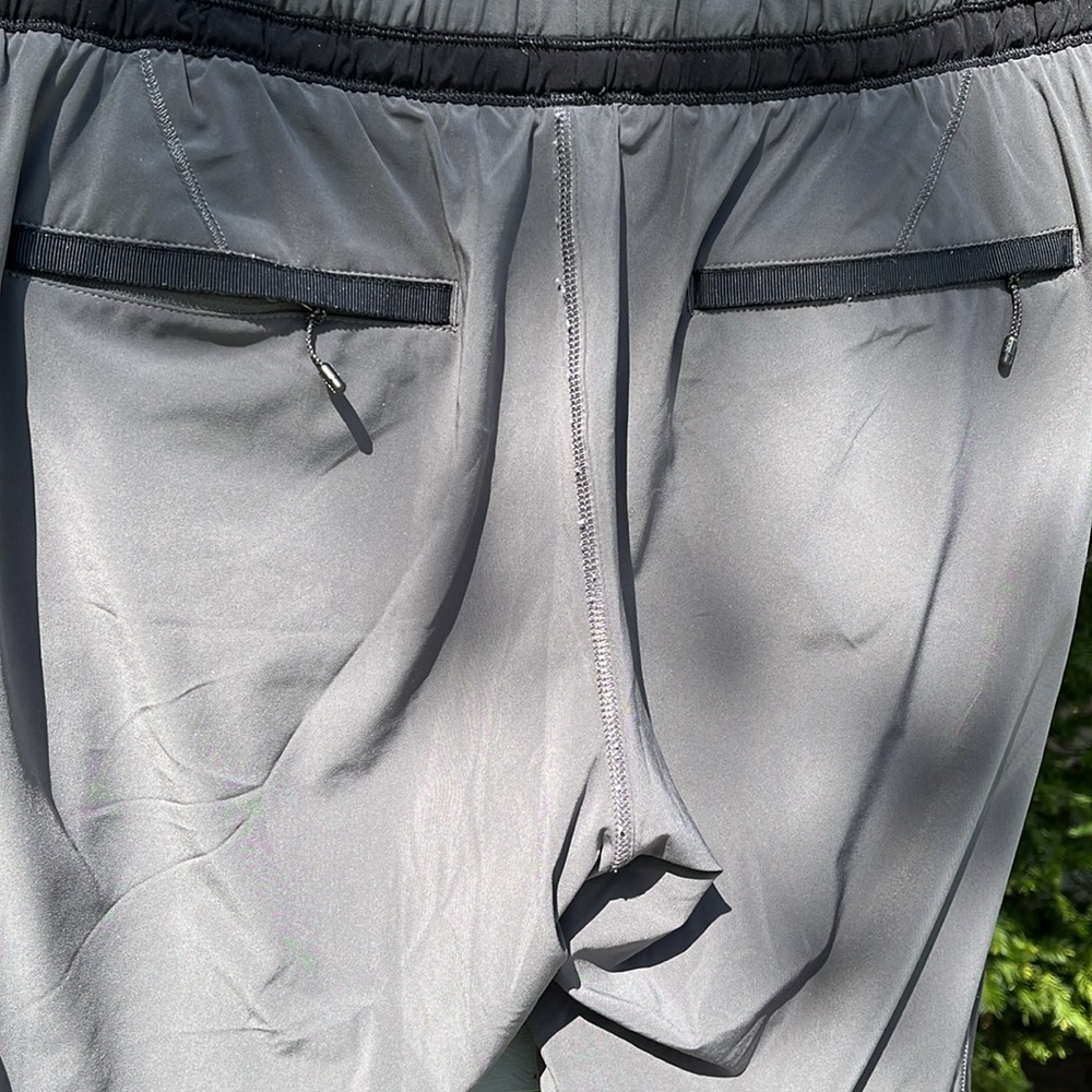 Lululemon Gray Jogger Side and Back Zip Pockets - Picture 7 of 12